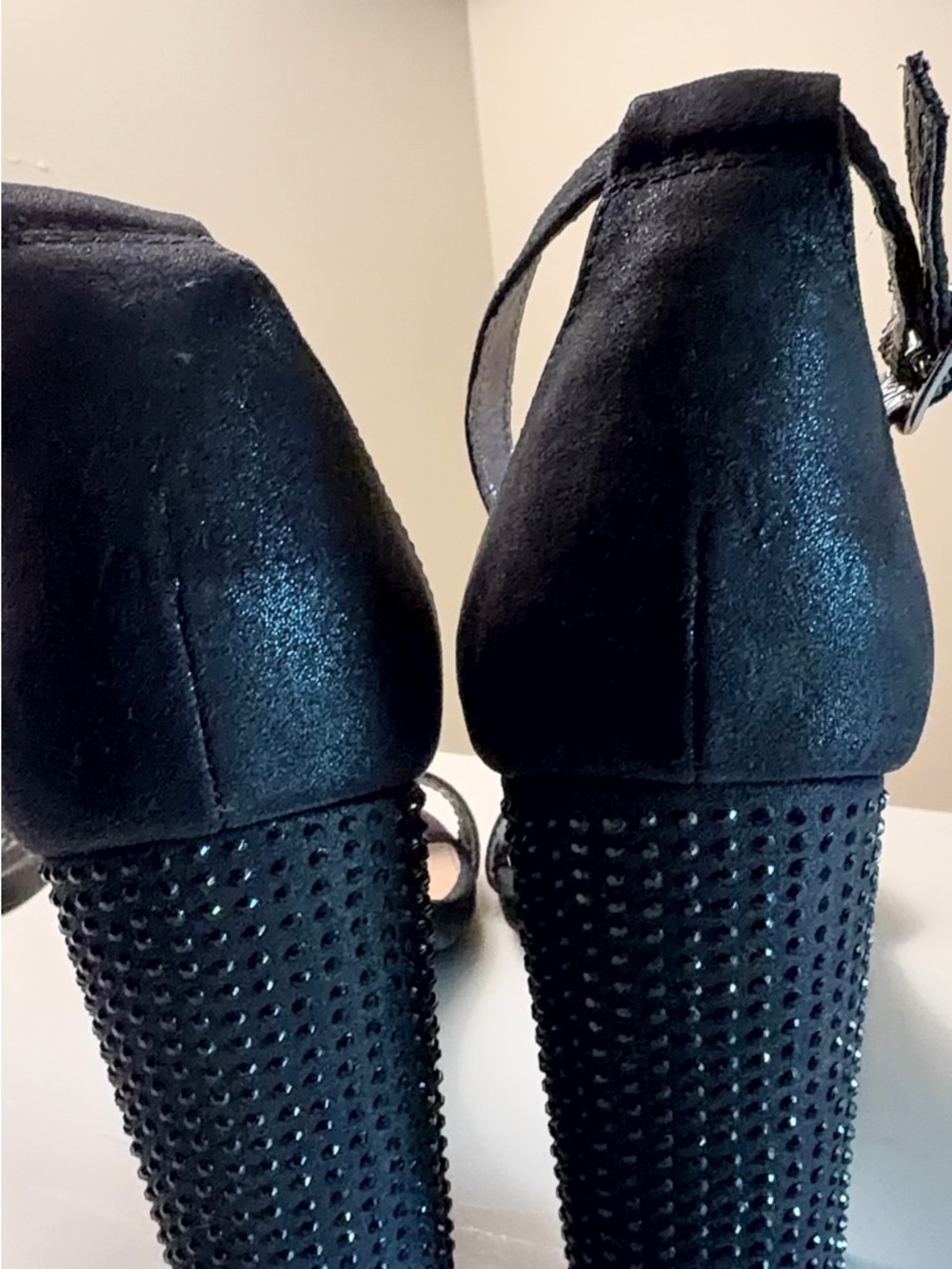Tevolio Black Rhinestone Block Heel Sandals